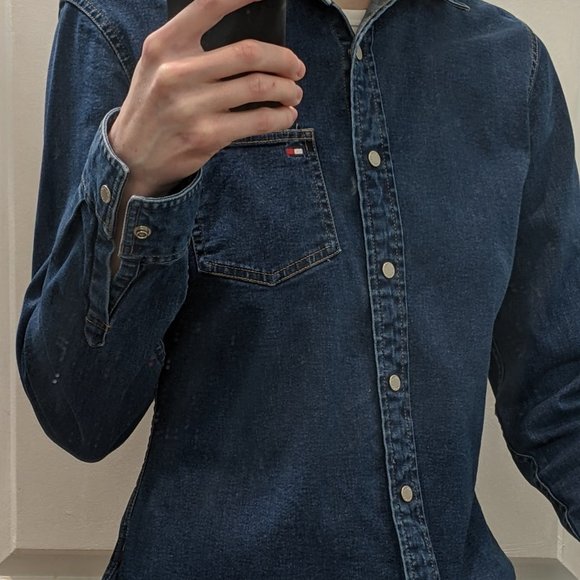 Vintage Tommy Hilfiger Women's Denim Button Shirt - Picture 6 of 10